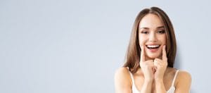 Ortodoncia o carillas: ¿Qué elegir para alinear tus dientes