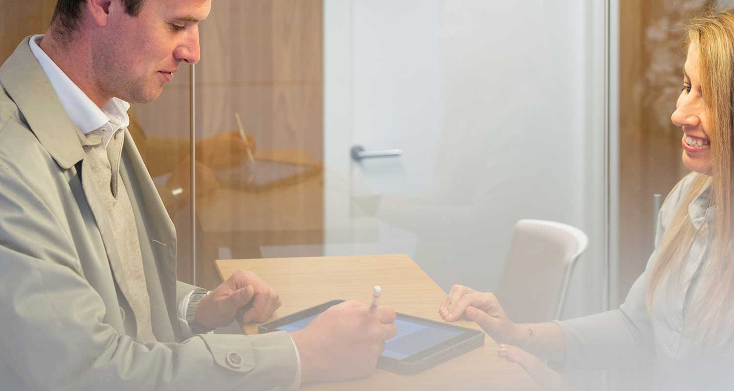 Clíente contento en Clínica Dental Suárez Rivaya